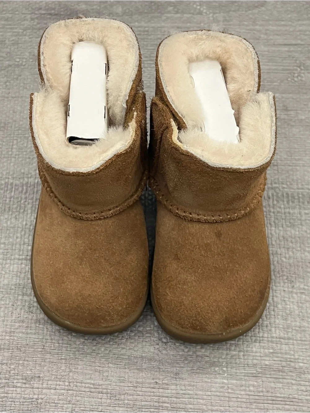 UGG Classic Brown Suede Sheepskin Lined Ankle Booties Slip On Logo Rubber
